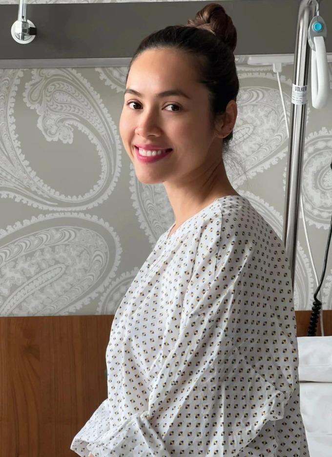 Á hậu Hoàng My: Tuổi 35 gợi cảm, cùng bạn trai Việt kiều vượt qua bệnh lạ-8