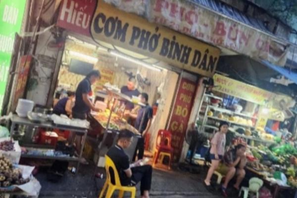 Quán cơm nhà giàu ở TPHCM: Bán vỉa hè, giá 100.000 đồng/đĩa vẫn đắt khách-5