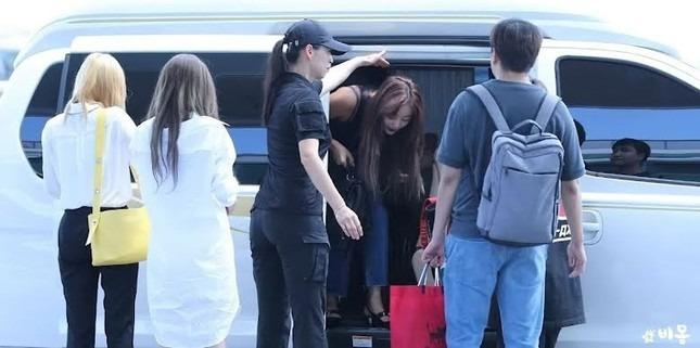 Nghề hộ tống nghệ sĩ-3