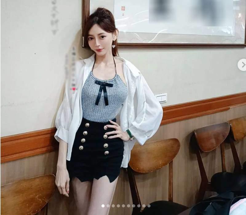 Người đẹp mặc mát mẻ từ tàu điện đến siêu thị, dân tình chỉ biết lắc đầu ngán ngẩm-11