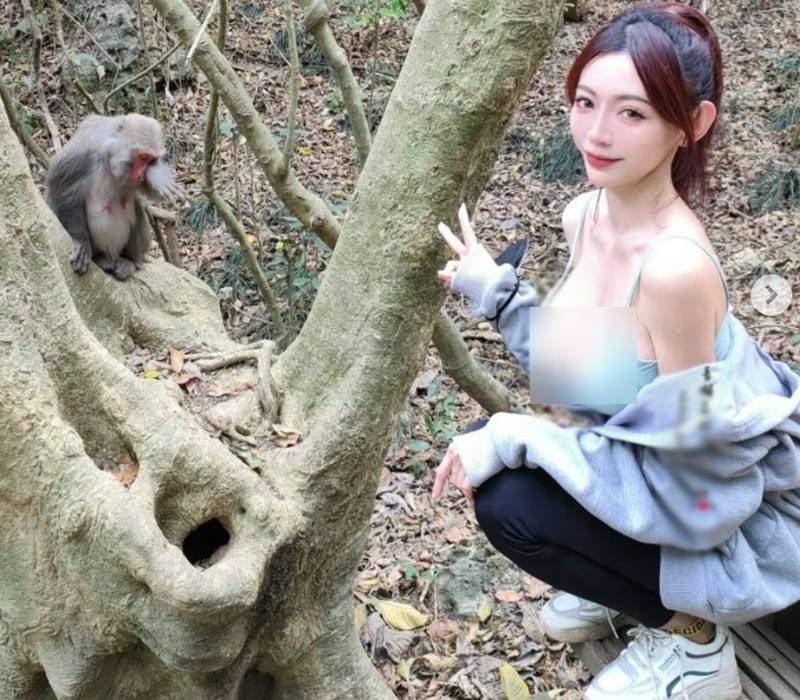 Người đẹp mặc mát mẻ từ tàu điện đến siêu thị, dân tình chỉ biết lắc đầu ngán ngẩm-7