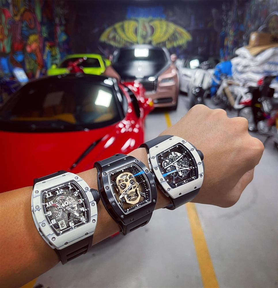 Phan Công Khanh và loạt ảnh phô trương sự giàu có-3