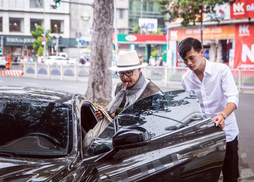 Phan Công Khanh và loạt ảnh phô trương sự giàu có-4