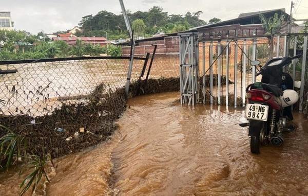 Đà Lạt lại ngập nặng sau cơn mưa lớn kéo dài-4