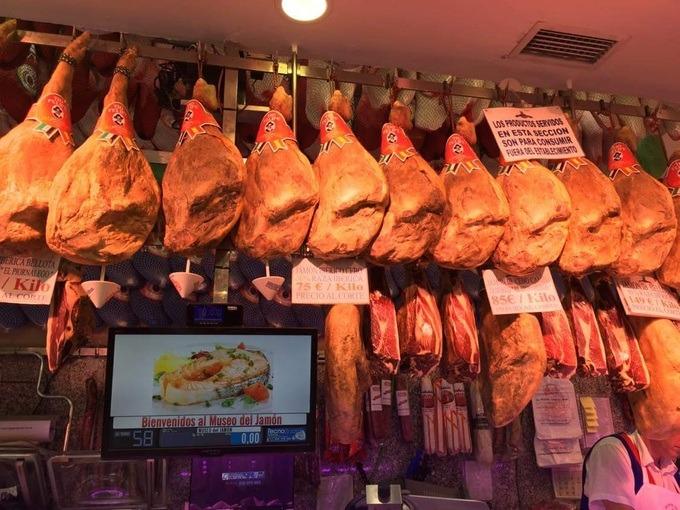 Khách Việt trải nghiệm ẩm thực độc lạ ở 55 quốc gia, có món 100 triệu đồng-2