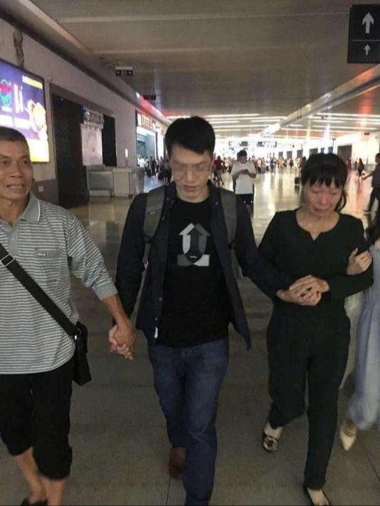 Bi kịch thủ khoa đại học nhưng không xin được việc, biến mất suốt 9 năm-2