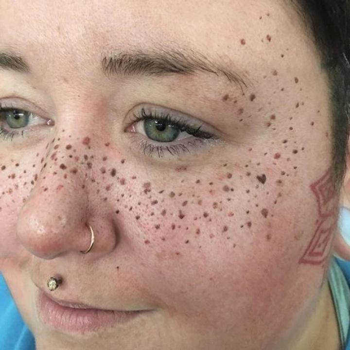 Những hình xăm kỳ quặc và ngớ ngẩn đến cạn lời-1