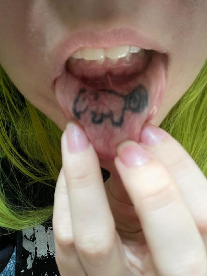 Những hình xăm kỳ quặc và ngớ ngẩn đến cạn lời-2