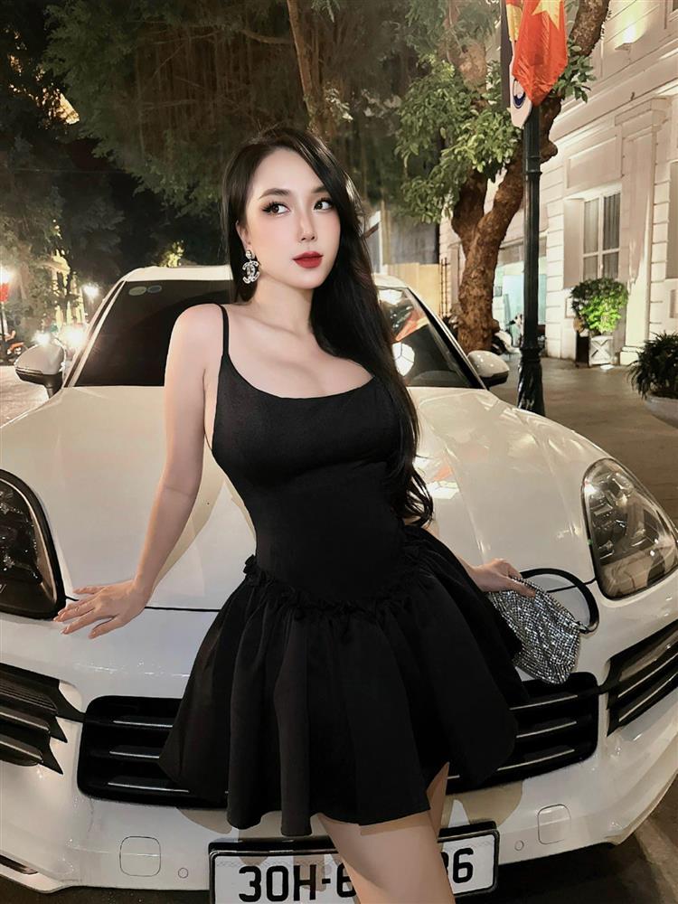 Được chồng ủng hộ mặc hở, vợ Khắc Việt diện váy siêu ngắn khoe dáng đẹp-8