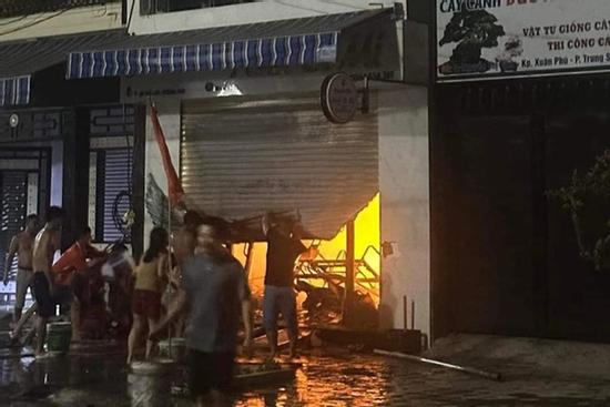 Vụ xe điện bốc cháy, 2 người chết: Mới cắm sạc được 15 phút