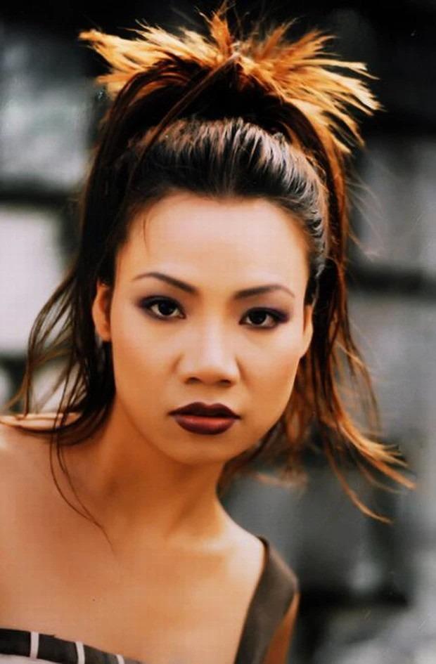 Tái xuất gương mặt lạ, Hồ Quỳnh Hương tuổi U50 giữ cơ thể nuột nà nhờ công thức ăn đặc biệt-1