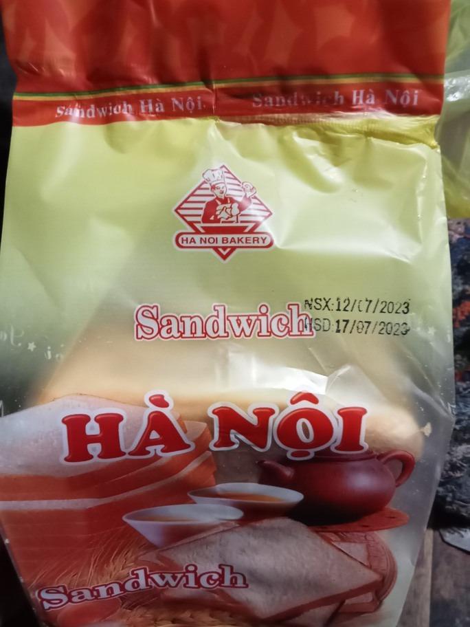 Tiệm bánh mì in ngày sản xuất sau... ngày bán từng bị xử phạt-3