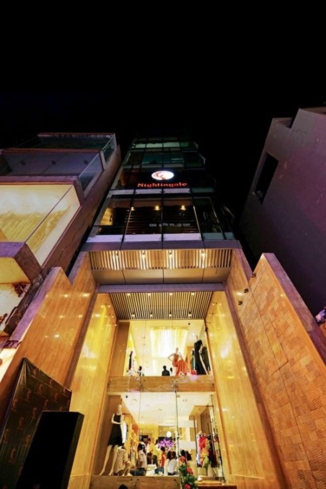 Cơ ngơi đi mỏi chân không hết của nữ ca sĩ vừa gây bão với nhan sắc không tuổi-16