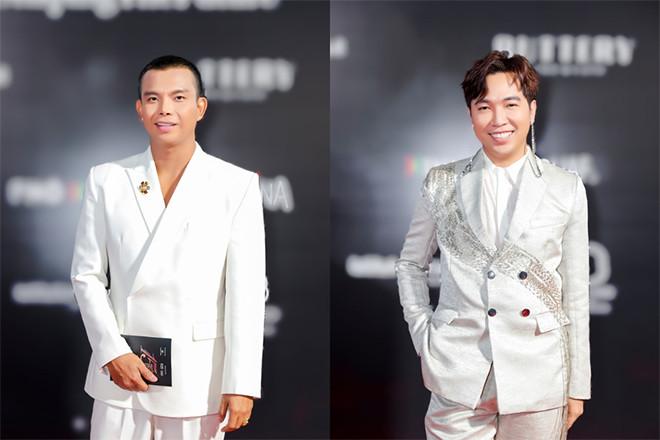 Lý Nhã Kỳ đọ sắc cùng dàn hoa, á hậu hot nhất Việt Nam-8