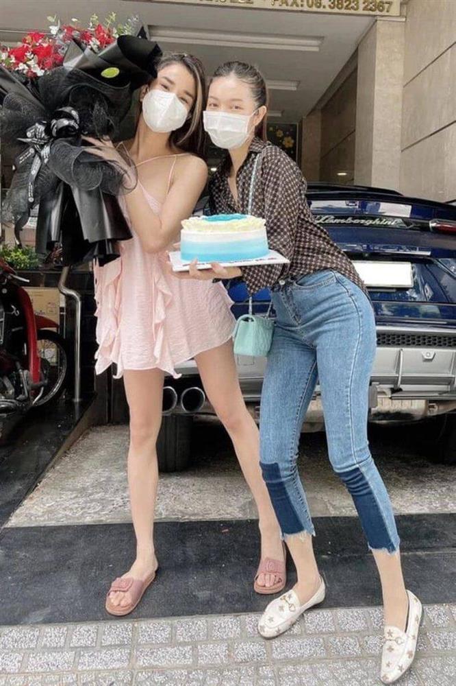 Ngắm dàn xe sang qua tay Diệp Lâm Anh-7