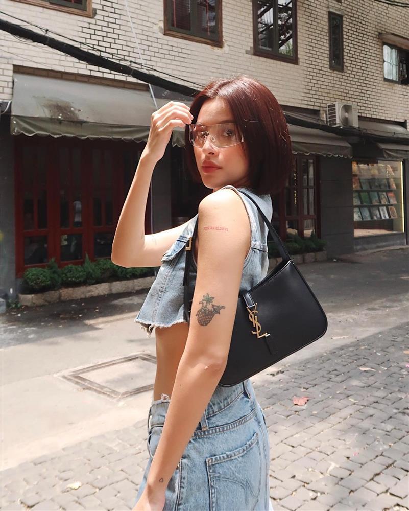 Sự thật về cái liếc mắt của Phạm Thoại trong vụ chen hàng thảm đỏ gây ồn ào-4