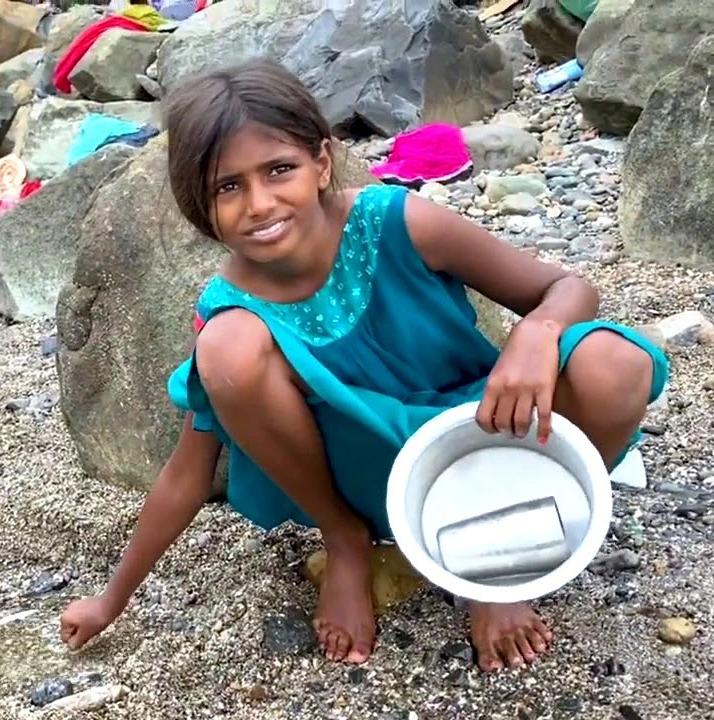 Công chúa ổ chuột từng sống nghèo khổ, một bước đổi đời giờ ra sao?-2