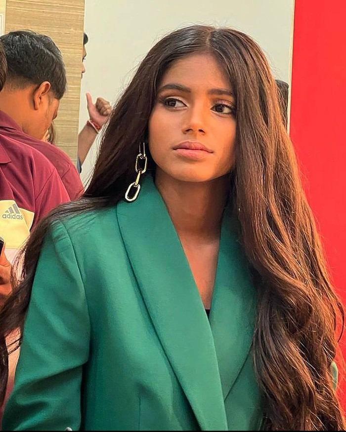 Công chúa ổ chuột từng sống nghèo khổ, một bước đổi đời giờ ra sao?-8