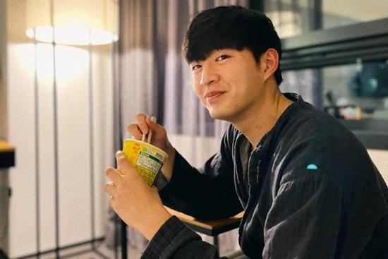 Chàng trai Hàn Quốc quyết tâm giảm 20kg, bỏ nghề phải ăn quá nhiều