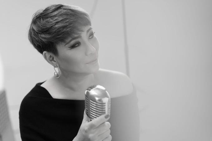 Sầu nữ phòng trà Hương Giang: Lần lượt mất người thân, bươn chải tuổi U50-1