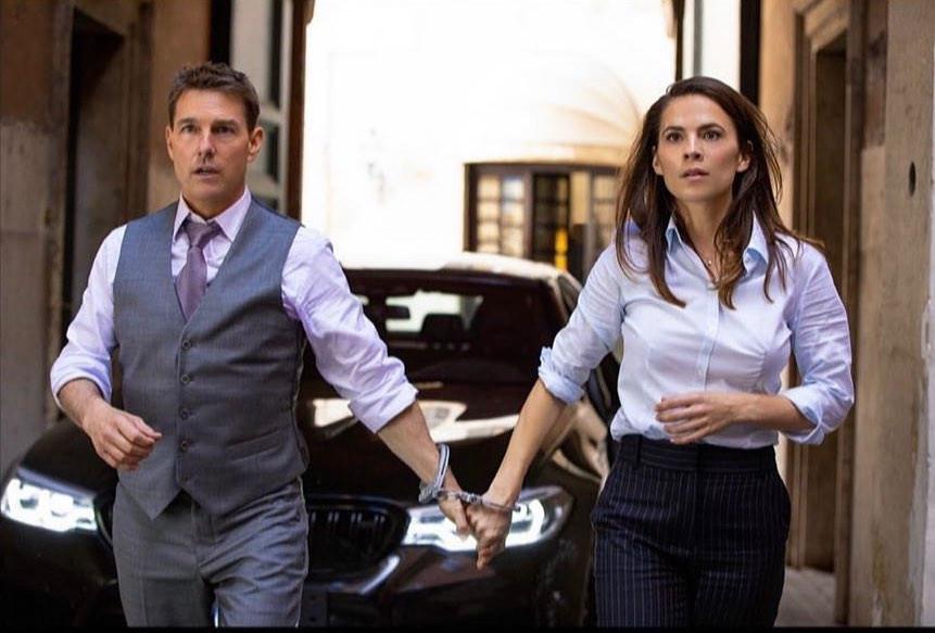 Nhan sắc nữ diễn viên kém 20 tuổi dính tin đồn hẹn hò Tom Cruise-1