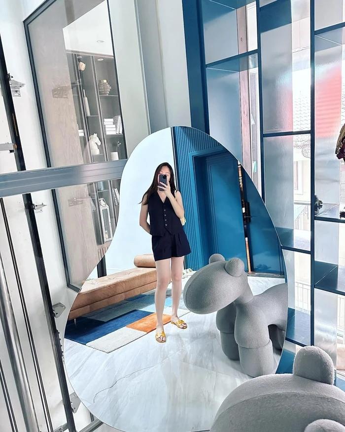 Cận cảnh vóc dáng thon thả của Đàm Thu Trang sau 2 tháng ở cữ-1