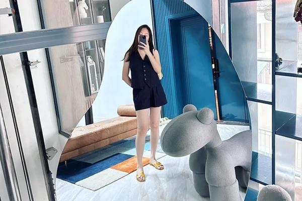 Đàm Thu Trang tự tin diện croptop gợi cảm sau khi sinh con cho Cường Đô La-10