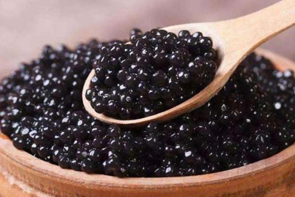 Lý do không nên ăn uống một số món trên máy bay-3