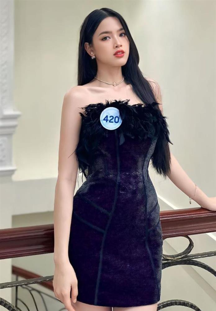 Nữ sinh 19 tuổi từng bị tẩy chay vào chung kết Miss World Vietnam-8