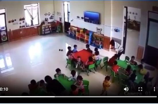 Xác minh vụ bé gái 3 tuổi bị cô giáo tát, kéo lê ra khỏi lớp rồi đánh tiếp