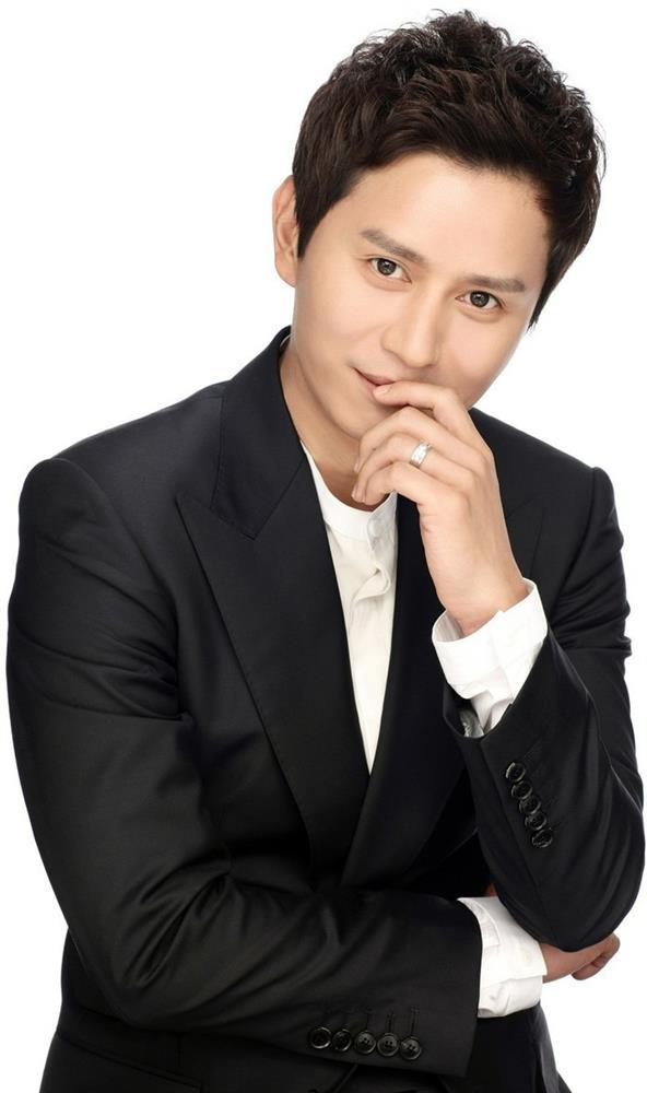 Mỹ nam từng bị cấm yêu Song Hye Kyo bây giờ ra sao?-1