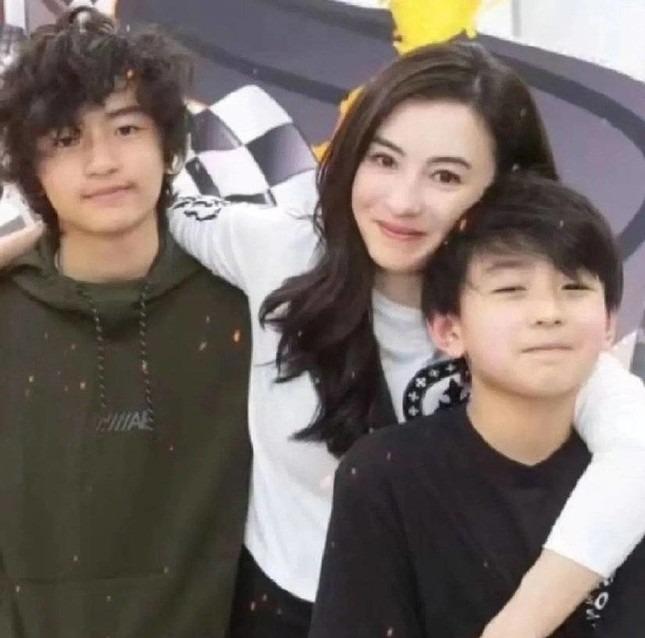 Hình ảnh hiếm hoi của Tạ Đình Phong và con trai-4