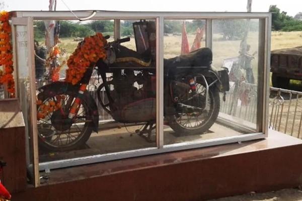 Câu chuyện thần bí quanh chiếc mô tô gặp tai nạn từ năm 1980-3