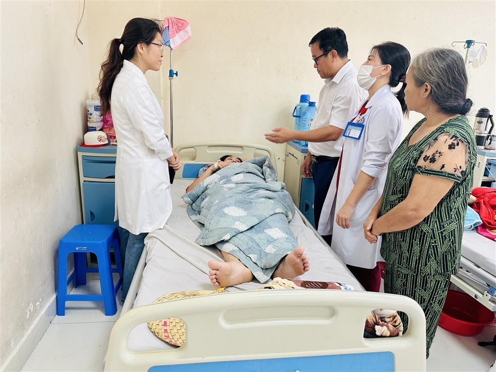 Vụ viêm ruột thừa cắt buồng trứng: Ê-kíp bác sĩ nói vì lợi ích người bệnh-2