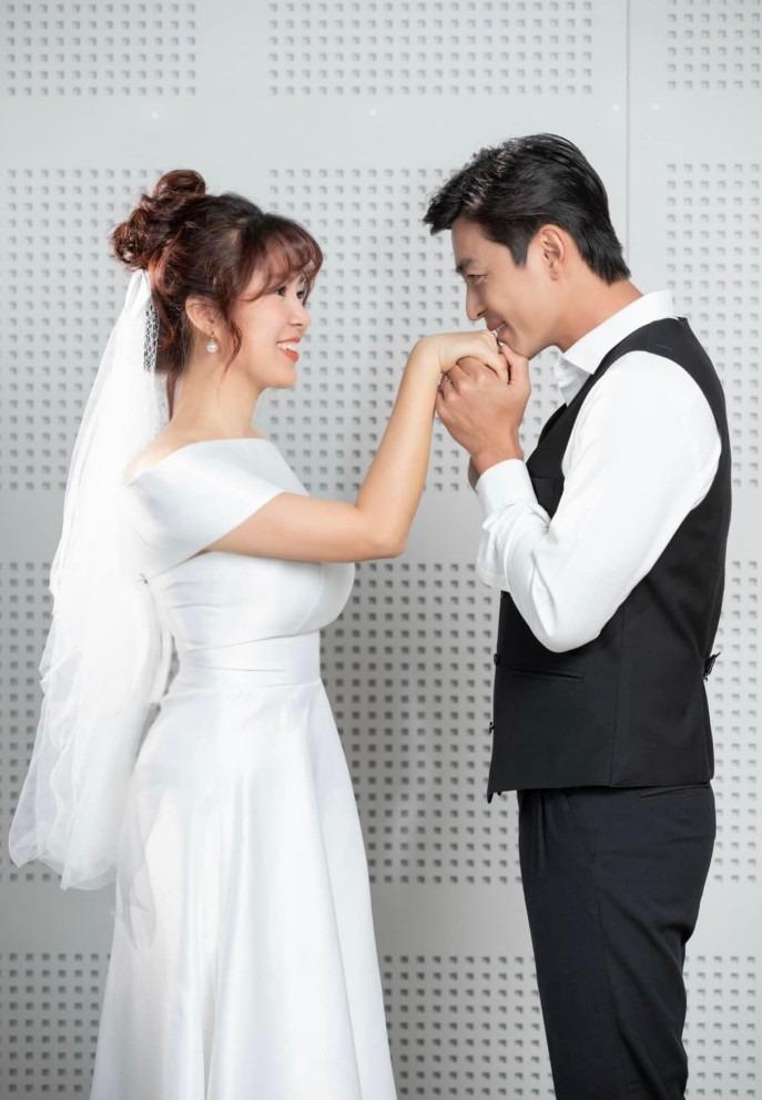 Diễn viên Quốc Huy U40 vẫn phong độ, tiết lộ hôn nhân bên bà xã kín tiếng-7