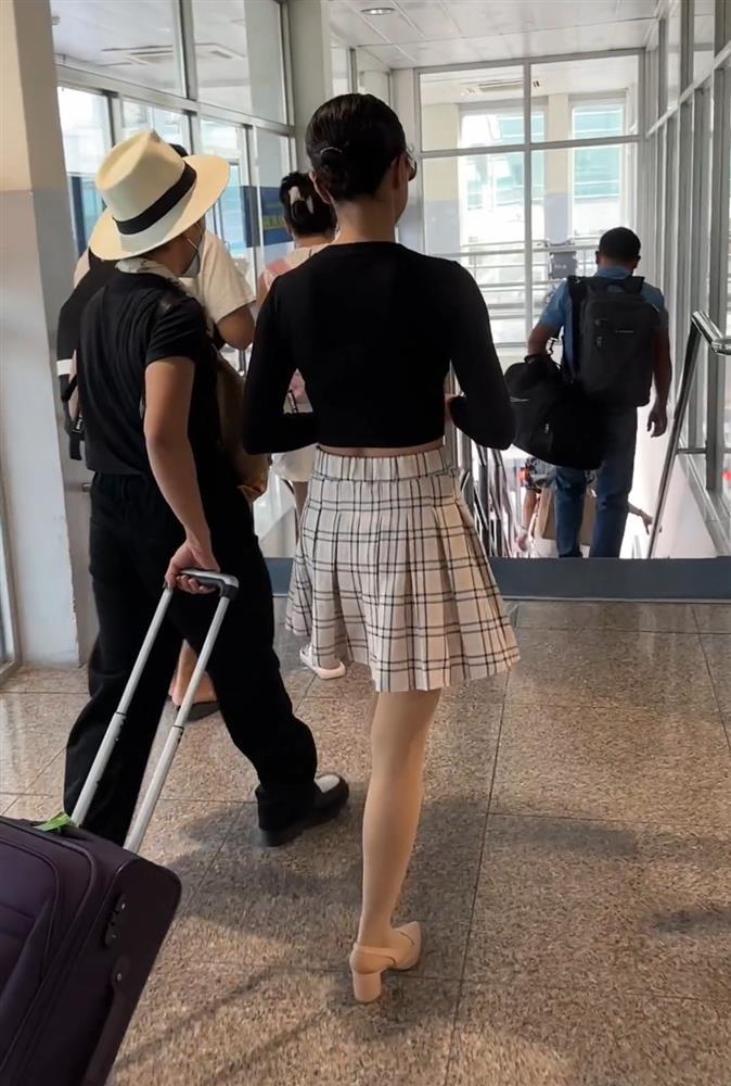 Vợ chồng bà Phạm Kim Dung lên tiếng chuyện mời Miko Lan Trinh và người yêu đồng giới đến show của Miss World Vietnam-3