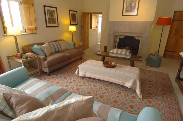 Hoàng tử William thu tiền thuê nhà của Vua Charles-5