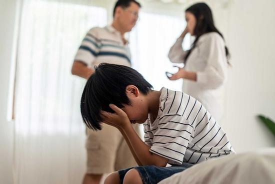 Khi thấy tôi nói rằng sẽ chuẩn bị ly hôn, con trai vui mừng ủng hộ