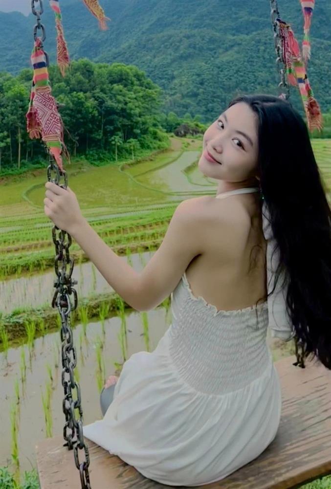 Lọ Lem - con gái Quyền Linh: Nhan sắc rực rỡ tuổi 17, khiến cha mẹ tự hào-10