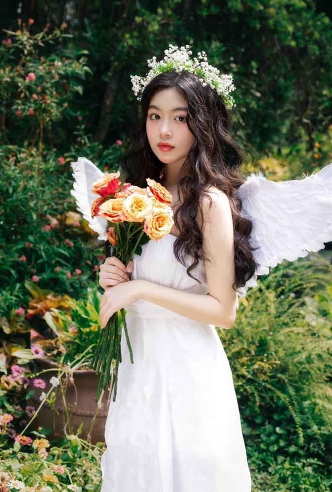 Lọ Lem - con gái Quyền Linh: Nhan sắc rực rỡ tuổi 17, khiến cha mẹ tự hào-11