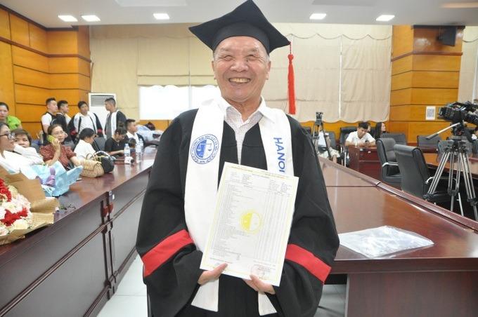 Cụ ông 78 tuổi tốt nghiệp cử nhân Luật: Tôi học thay cho 3 đứa con đã mất-3