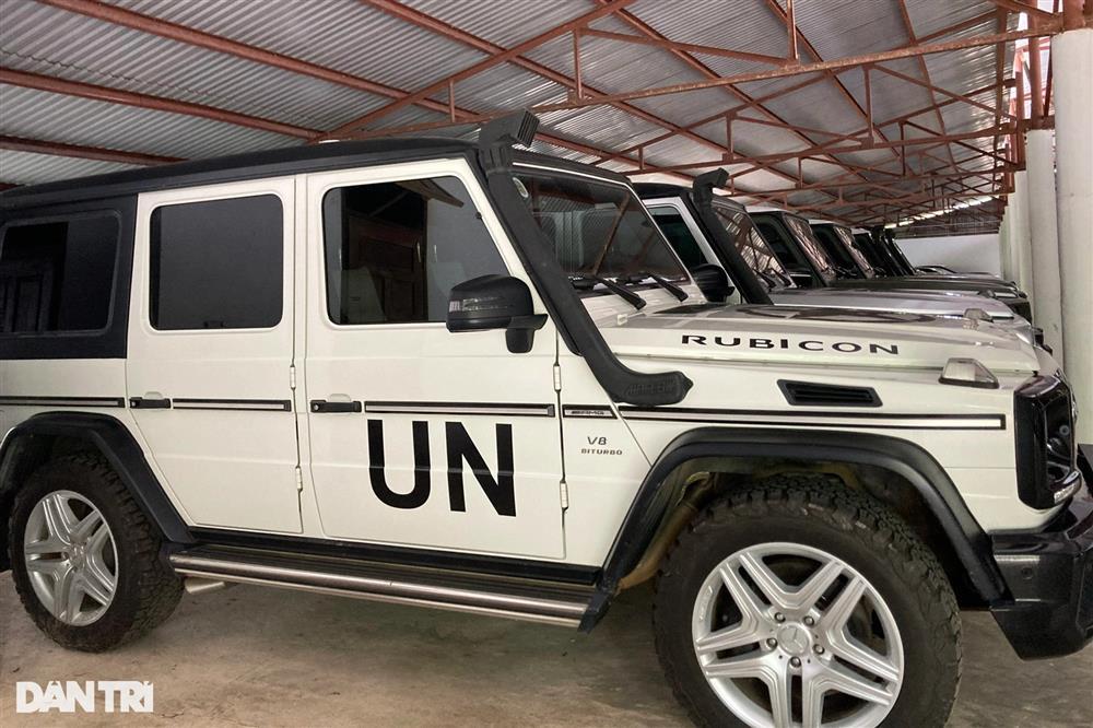 Ngắm kho xe của Đặng Lê Nguyên Vũ: Trăm tỷ xếp lán, phải thuê người chăm-9