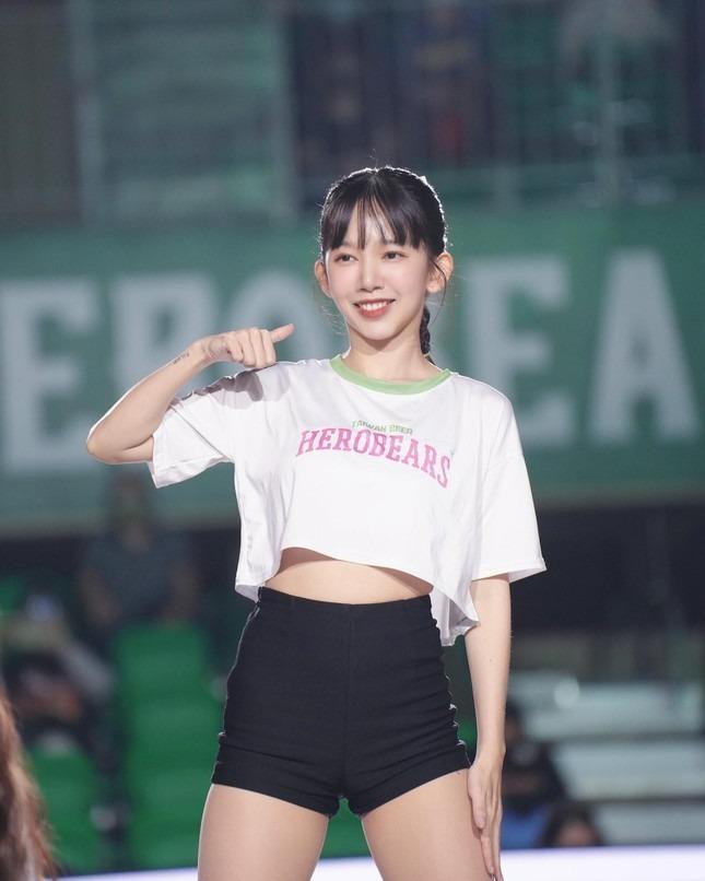 Người mẫu Lĩnh An bị nhiếp ảnh gia nổi tiếng quấy rối, sợ lộ hình nóng-2