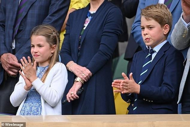 Hoàng gia Anh và dàn sao hạng A ngồi chật kín khán đài chung kết Wimbledon-3