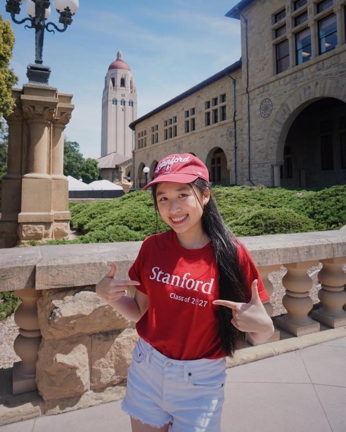 Jenny Huỳnh phá đảo hội flex: 12 tuổi kinh doanh riêng, 18 tuổi đậu ĐH Stanford, kênh YouTube 1 tỷ lượt xem-2