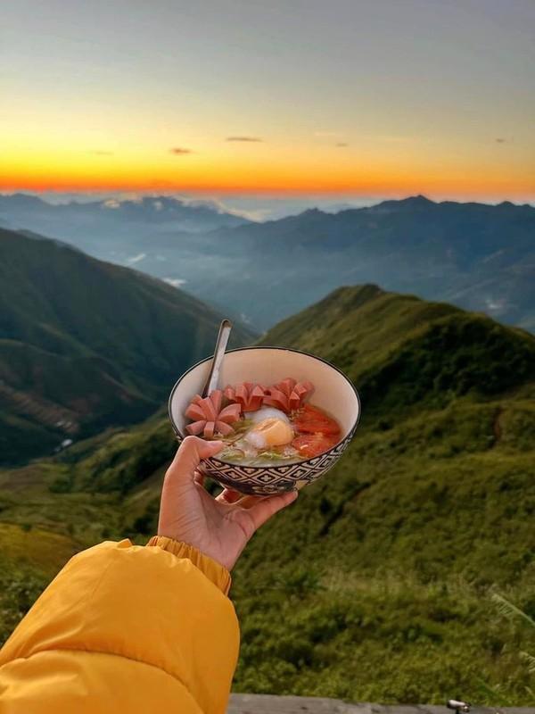 Chùm ảnh: Những bát mì view triệu đô chất như nước cất ở Việt Nam-8