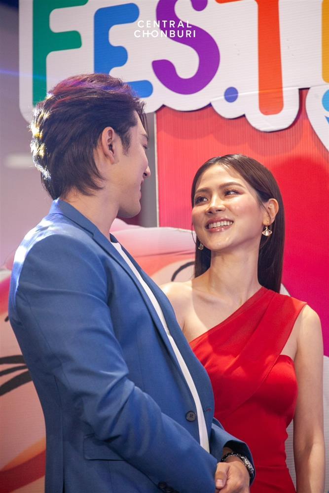 Baifern - Nine lần đầu lộ diện, thái độ gây chú ý giữa nghi vấn chia tay vì ồn ào với mẹ tài tử-3