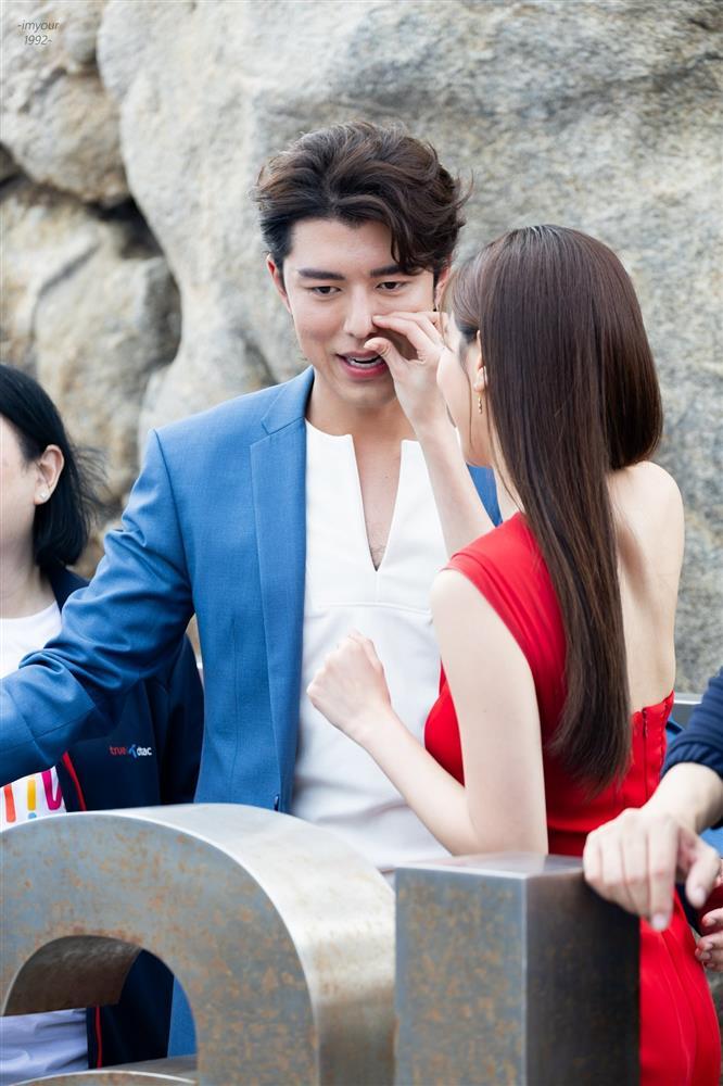 Baifern - Nine lần đầu lộ diện, thái độ gây chú ý giữa nghi vấn chia tay vì ồn ào với mẹ tài tử-6