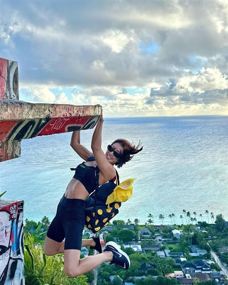 Nữ diễn viên Vườn Sao Băng gây choáng với thân hình cơ bắp-9