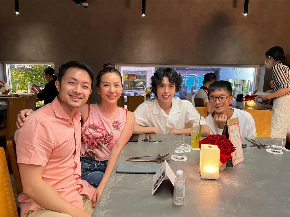 Trước khi ly hôn, hoa hậu Thu Hoài có 7 năm đẹp như mơ bên chồng kém tuổi-11